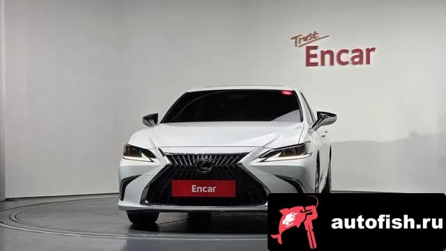 Lexus ES ES300h 7th generation 2023 года - вид 3