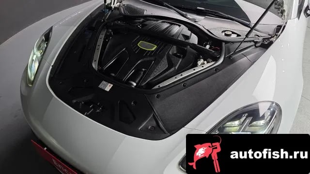 Porsche Panamera Panamera (971) 2020 года - похожие автомобили