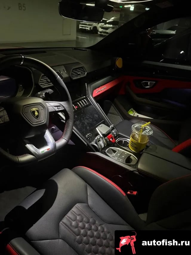 Lamborghini Urus Urus 2023 года - похожие автомобили