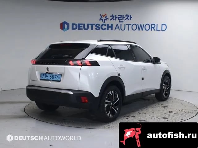 Peugeot 2008 e-2008 second generation 2022 года - вид 2