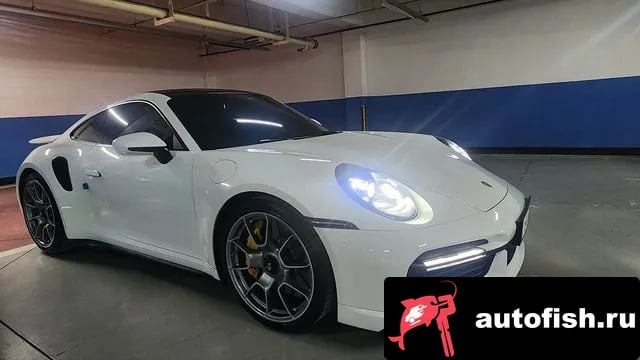 Porsche 911 911 (992) 2021 года - вид 3