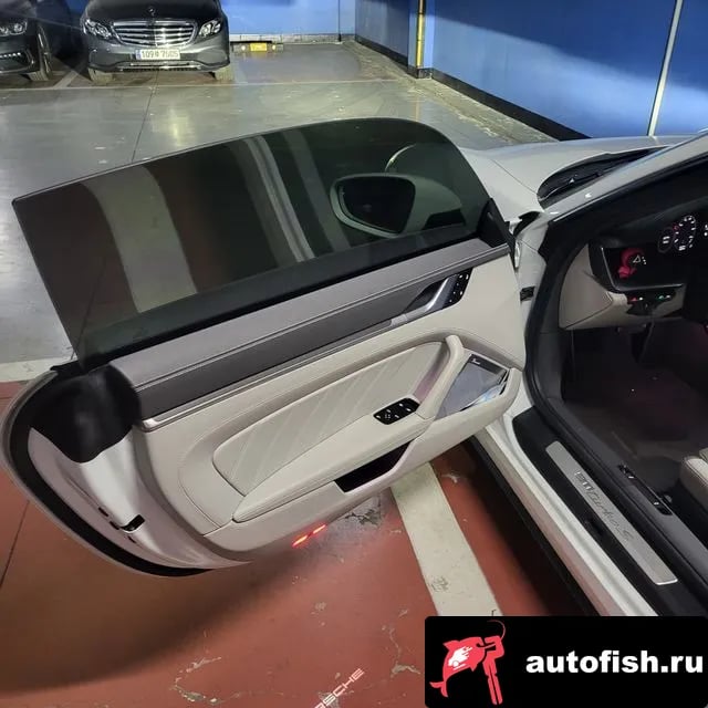 Porsche 911 911 (992) 2021 года - вид 6