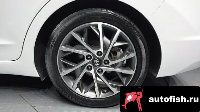 Hyundai AVANTE The New Avante AD 2018 года - вид 5