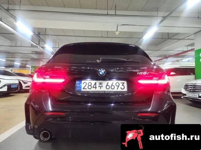 BMW 1-Series 1 Series (F40) 2021 года - вид 3