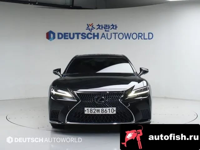Lexus LS LS500 5th generation 2021 года - вид 3