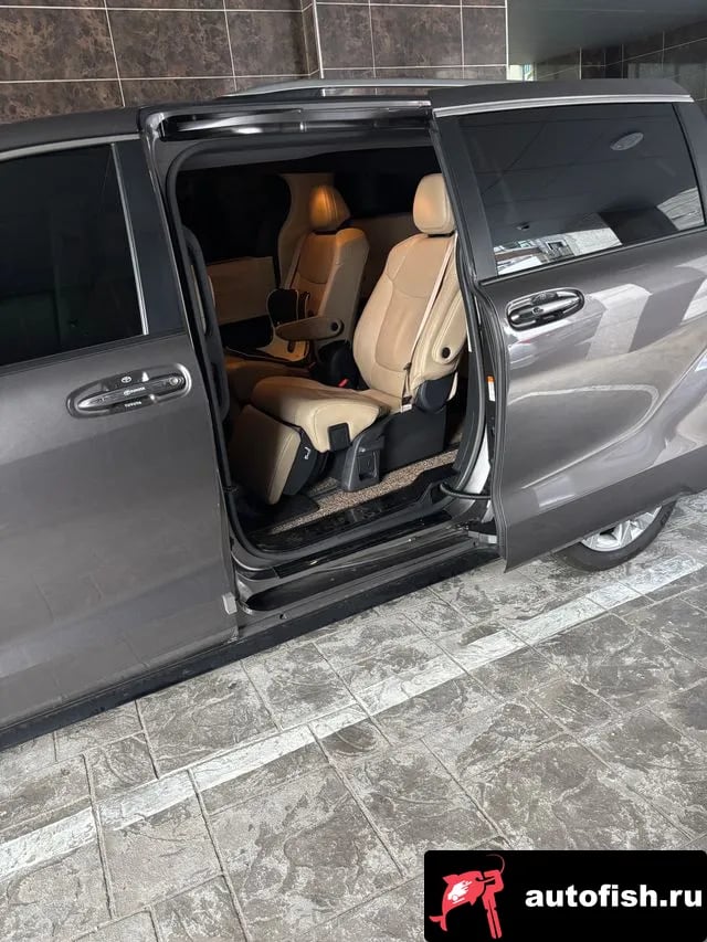Toyota Sienna Siena 4th Generation 2023 года - вид 3