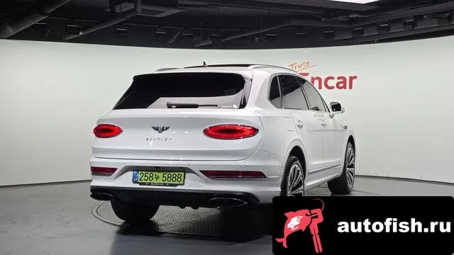 Bentley Bentayga Benteiga 2022 года - вид 2