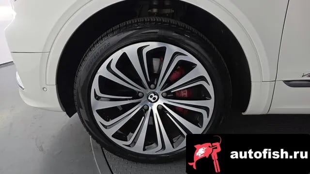 Bentley Bentayga Benteiga 2022 года - вид 5