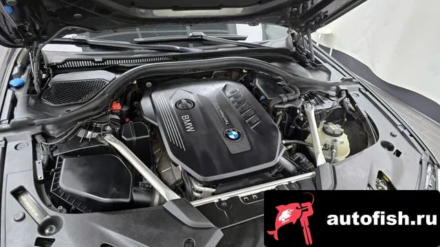 BMW 5-Series 5 Series (G30) 2019 года - вид 6