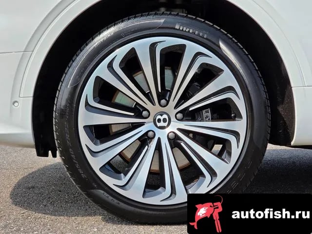 Bentley Bentayga Benteiga 2023 года - вид 5