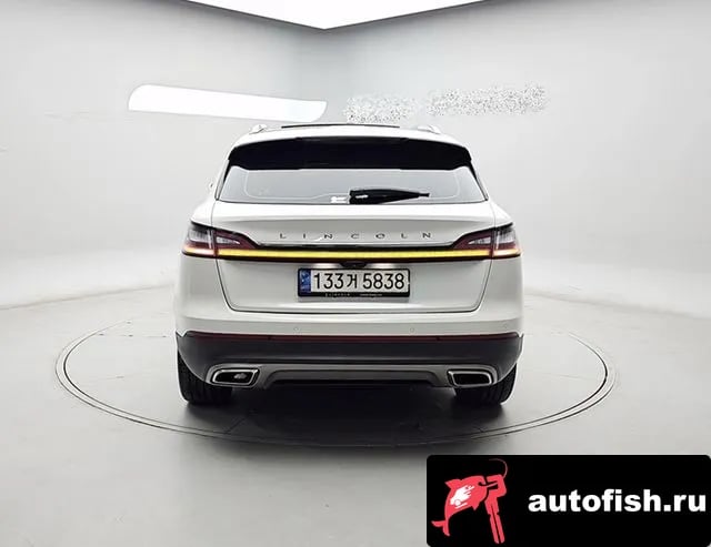 Lincoln Nautilus Nautilus First generation 2022 года - вид 3