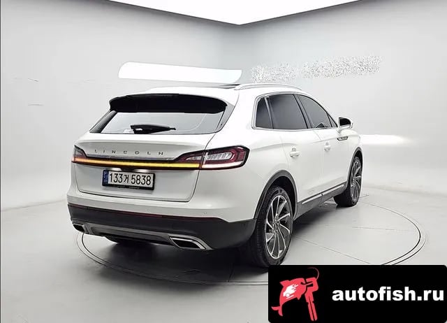Lincoln Nautilus Nautilus First generation 2022 года - вид 4