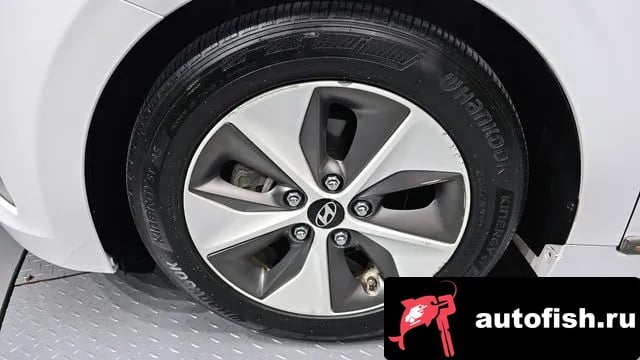 Hyundai Ioniq Ionic Electric 2018 года - вид 5