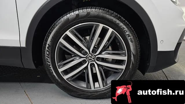 Volkswagen Tiguan Tiguan second Generation 2024 года - вид 5