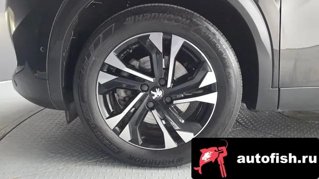 Peugeot 2008 e-2008 second generation 2022 года - вид 5