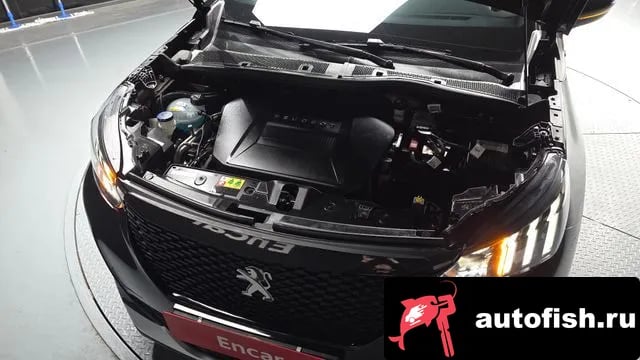 Peugeot 2008 e-2008 second generation 2022 года - вид 6