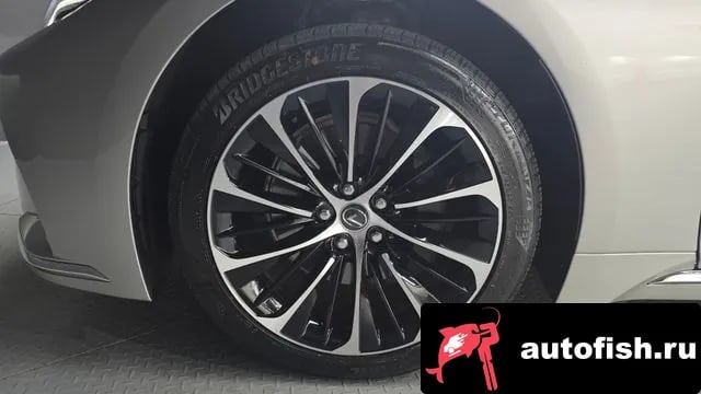 Lexus LS LS500h 5th generation 2023 года - вид 5