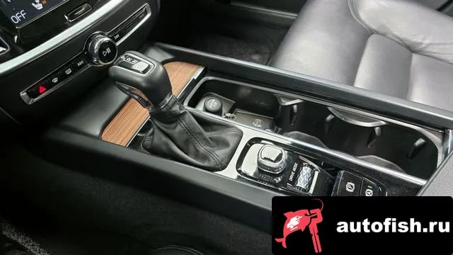 Volvo V60 V60 Cross-country 2nd Generation 2020 года - похожие автомобили