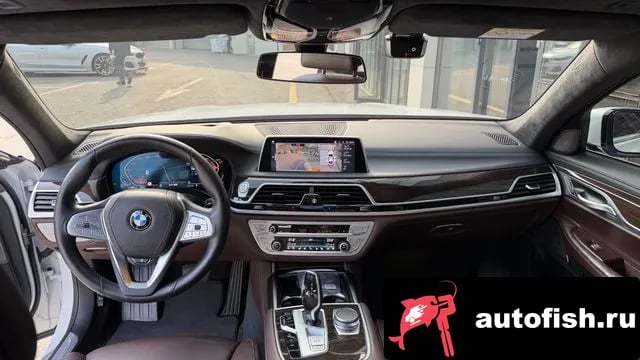 BMW 7-Series 7 Series (G11) 2022 года - похожие автомобили