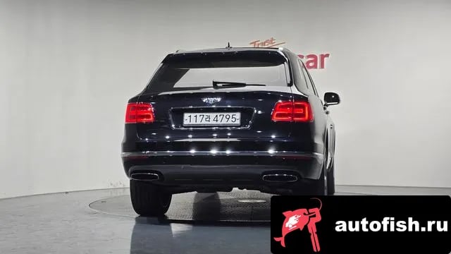 Bentley Bentayga Benteiga 2018 года - вид 4