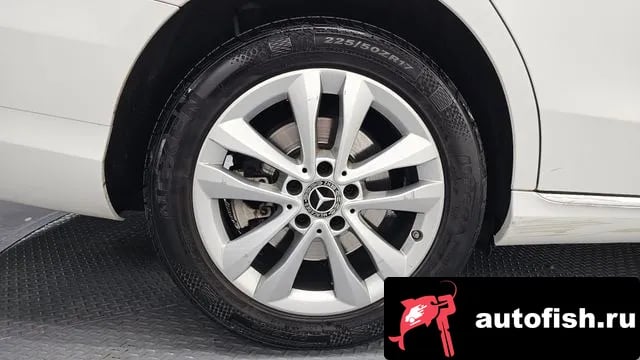Mercedes-Benz C-Class C-Class W205 2020 года - похожие автомобили