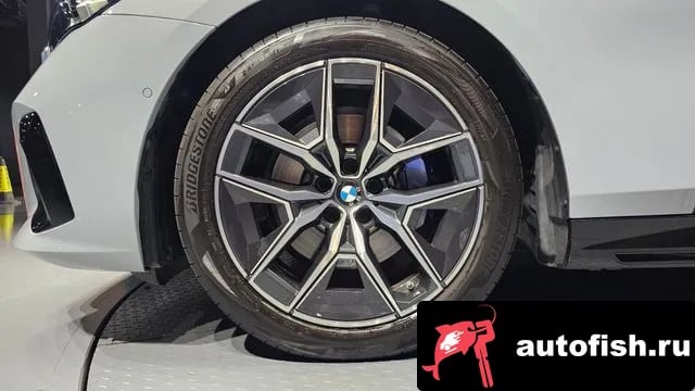 BMW 5-Series 5 Series (G60) 2025 года - вид 5