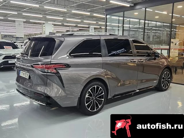 Toyota Sienna Siena 4th Generation 2021 года - похожие автомобили