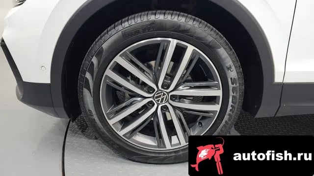 Volkswagen Tiguan Tiguan second Generation 2024 года - вид 5