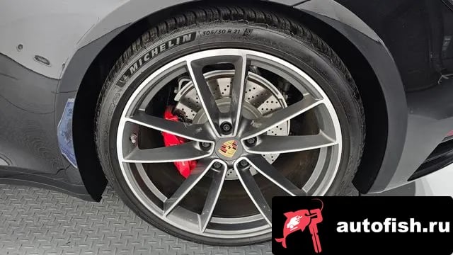 Porsche 911 911 (992) 2021 года - вид 5