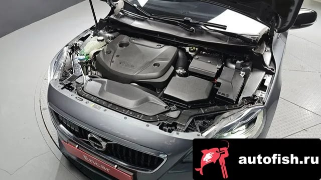 Volvo V40 V40 Cross-Country 2018 года - вид 6