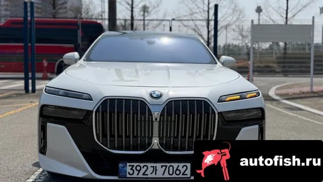 BMW 7-Series 7 Series (G70) 2024 года - вид 3