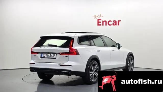 Volvo V60 V60 Cross-country 2nd Generation 2019 года - вид 2