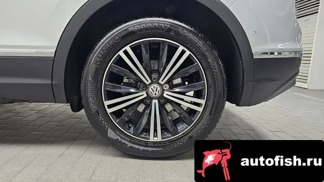 Volkswagen Tiguan Tiguan second Generation 2018 года - вид 5