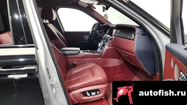 Rolls-Royce Cullinan Cullinan 2020 года - похожие автомобили