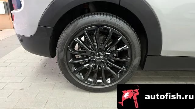 Mini Clubman Cooper Clubman 2024 года - вид 5
