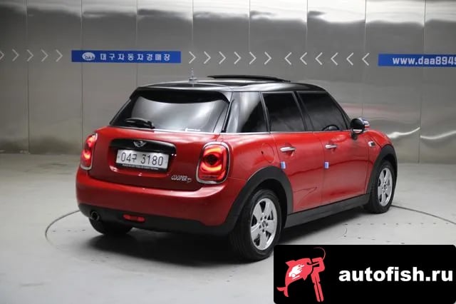 Mini Cooper Cooper D 2018 года - вид 4
