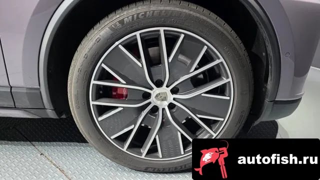 Porsche Macan Makan EV 2025 года - вид 5