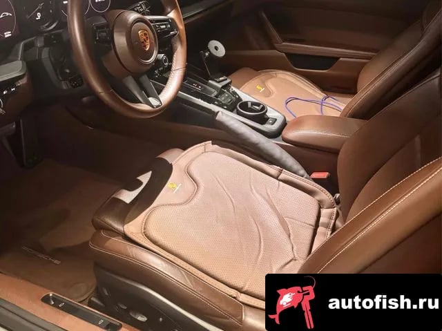 Porsche 911 911 (992) 2020 года - вид 4