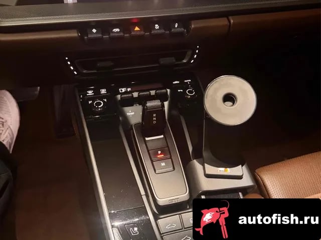 Porsche 911 911 (992) 2020 года - вид 5