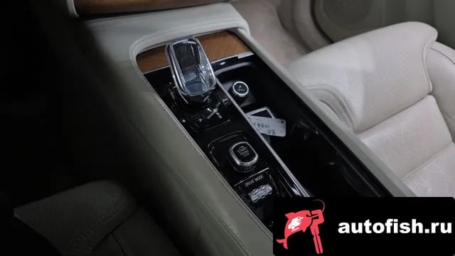 Volvo XC90 XC90 second Generation 2020 года - похожие автомобили