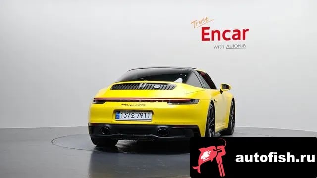 Porsche 911 911 (992) 2022 года - вид 4