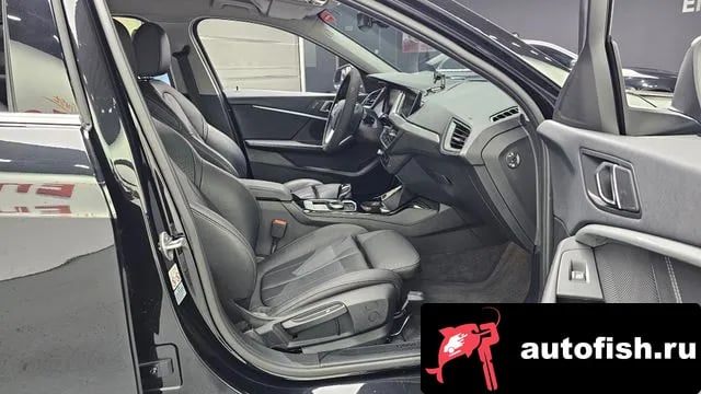 BMW 1-Series 1 Series (F40) 2022 года - похожие автомобили