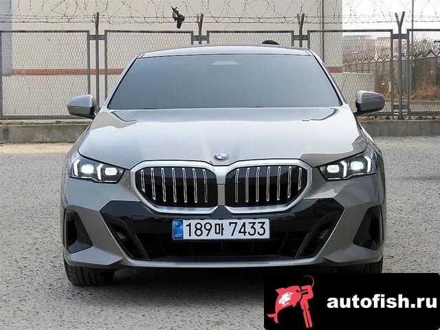 BMW 5-Series 5 Series (G60) 2025 года - вид 2