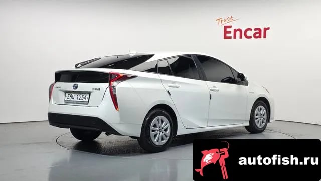 Toyota Prius Prius 4th Generation 2018 года - вид 2