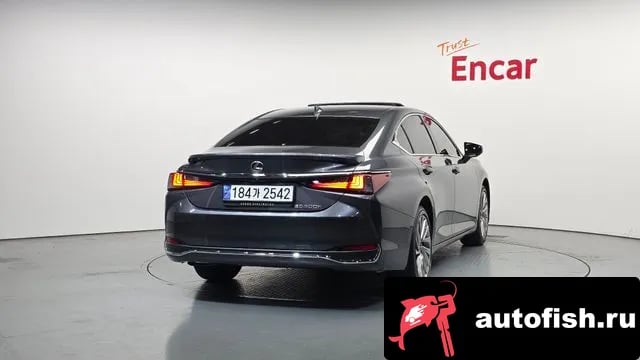 Lexus ES ES300h 7th generation 2024 года - вид 4