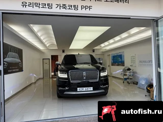 Lincoln Navigator Navigator 4th generation 2019 года - вид 4