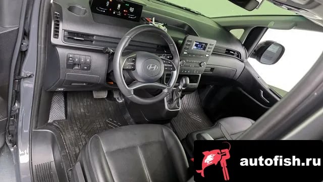 Hyundai Staria Staria 2025 года - похожие автомобили