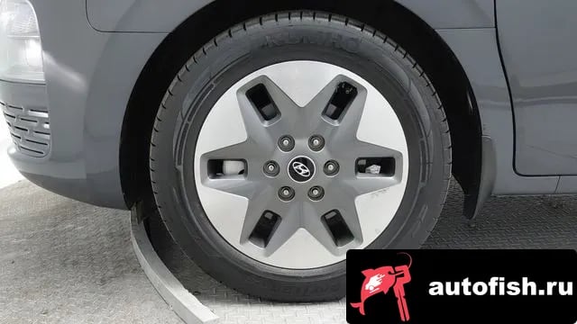 Hyundai Staria Staria 2024 года - похожие автомобили