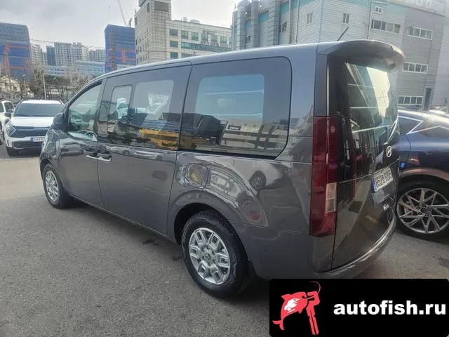 Hyundai Staria Staria 2025 года - похожие автомобили