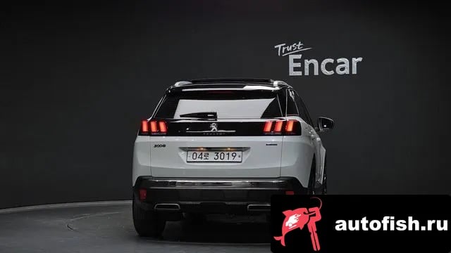 Peugeot 3008 3008 second generation 2018 года - вид 4